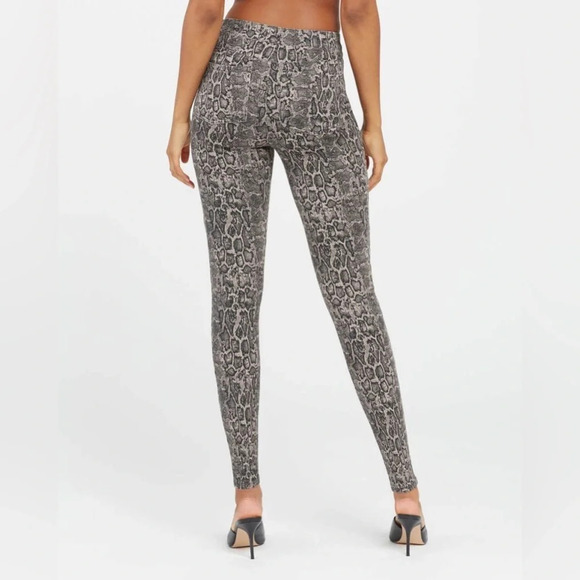 Spanx Taupe Snakeskin Reptile High Rise Jeanish Ankle Legging Jegging Size Large - Picture 5 of 10